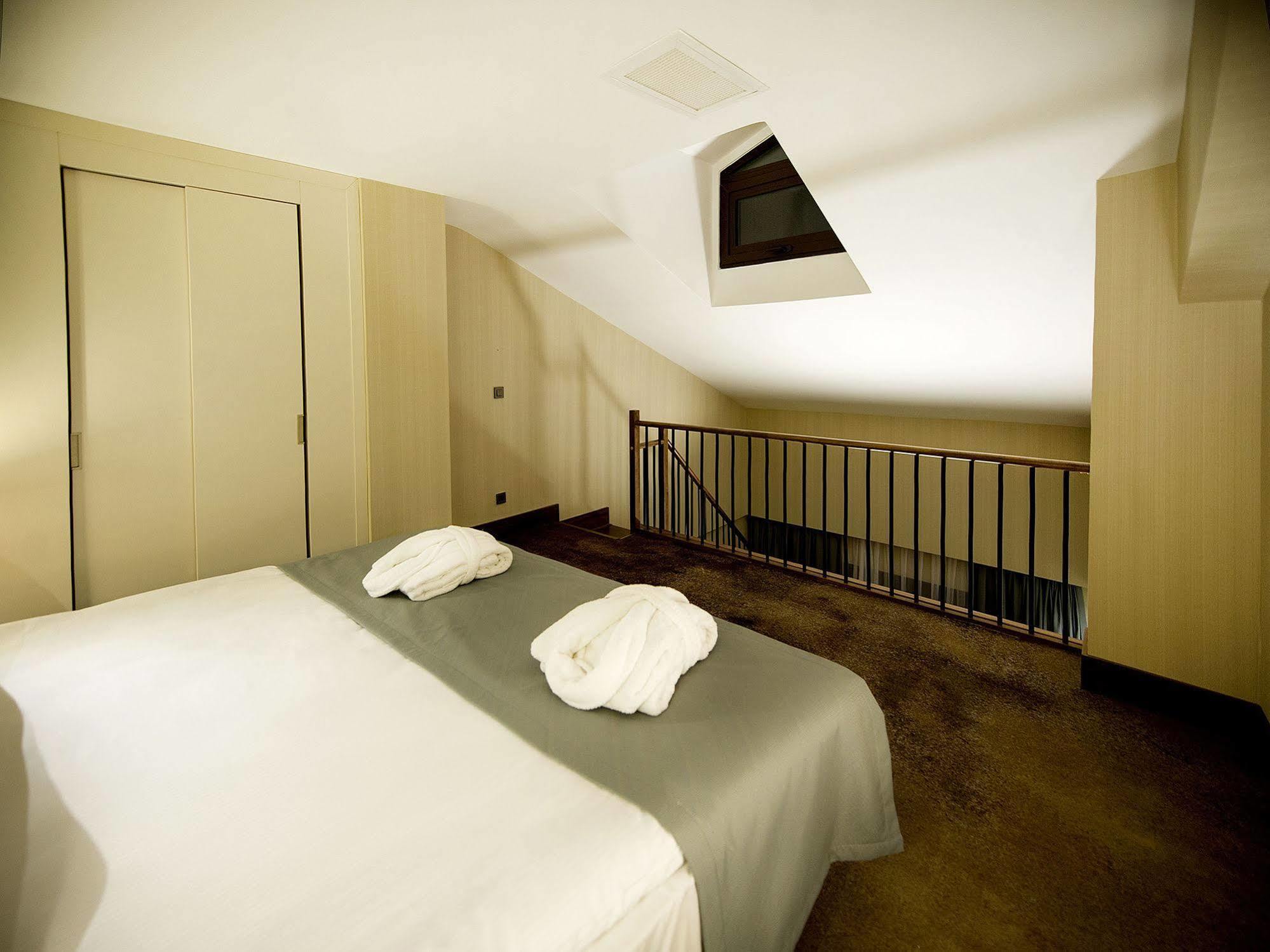 รามาดา อองคอร์ บาย วินด์แฮม อิสตันบูลแอร์พอร์ต Hotel ภายนอก รูปภาพ